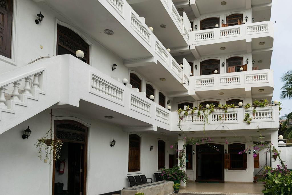 Dew Grand Regency Apartment Bataduwa Exterior foto