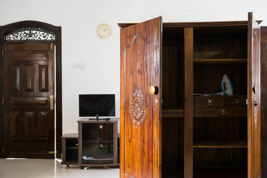 Dew Grand Regency Apartment Bataduwa Exterior foto