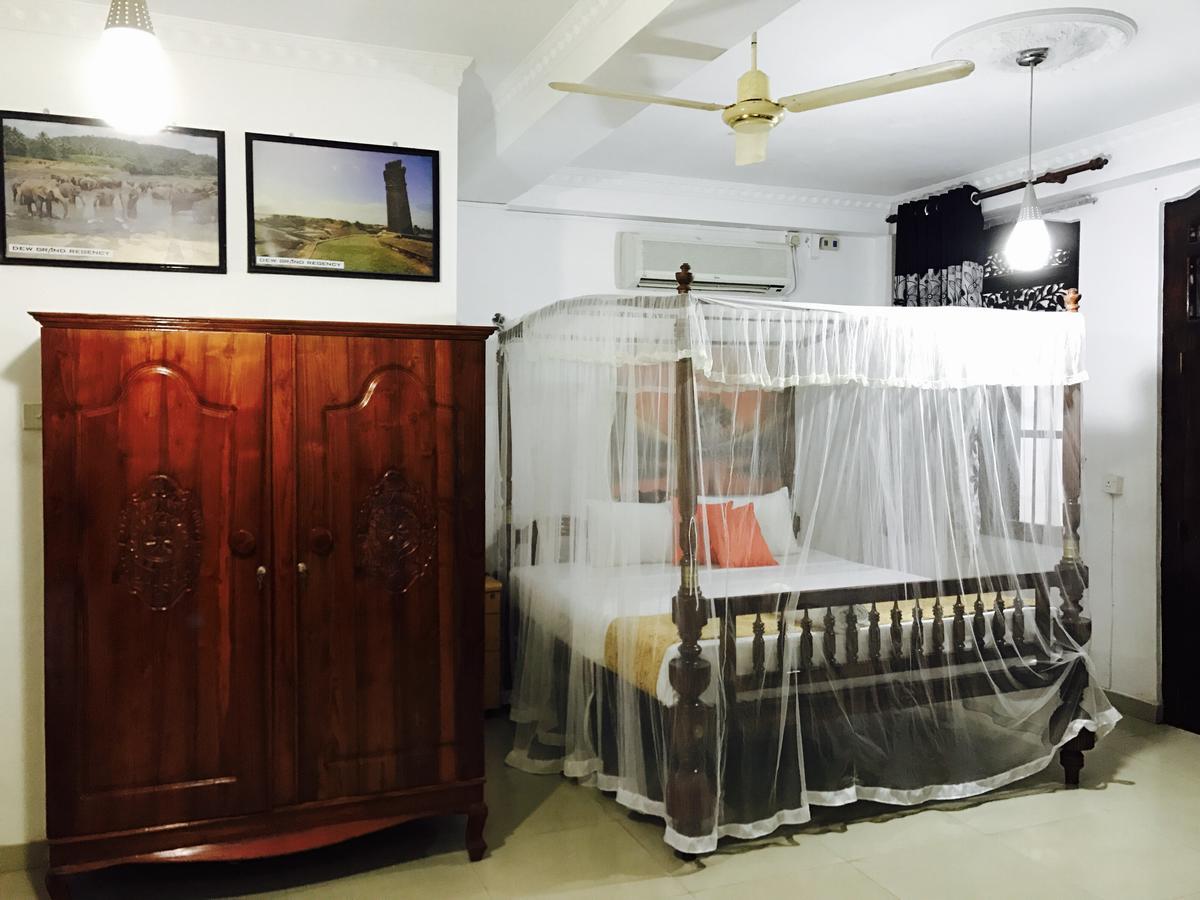 Dew Grand Regency Apartment Bataduwa Exterior foto