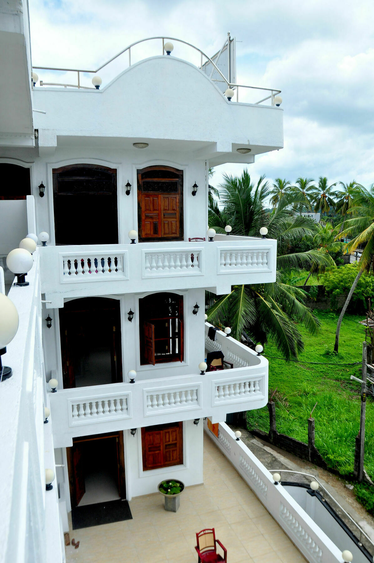 Dew Grand Regency Apartment Bataduwa Exterior foto