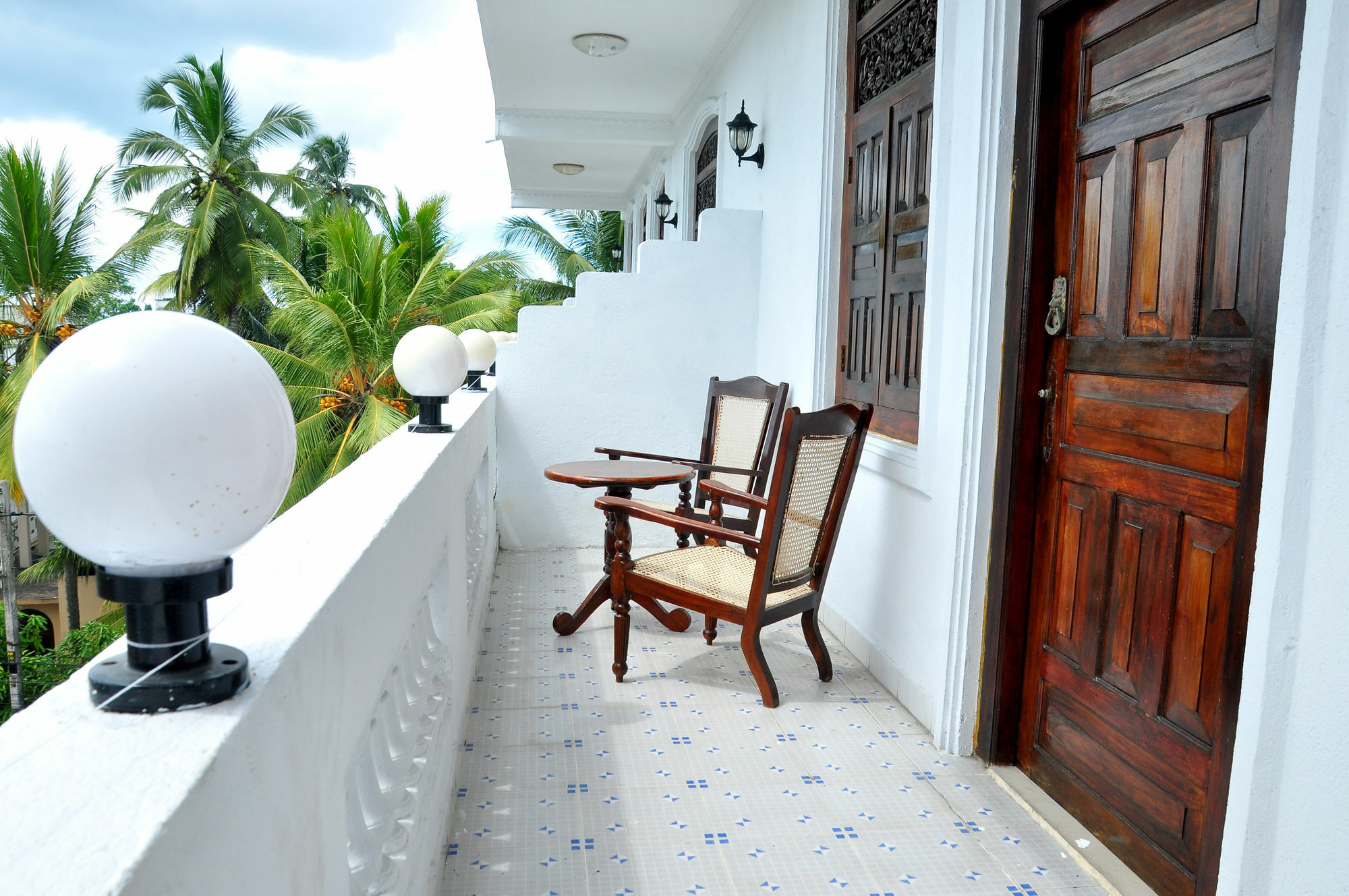 Dew Grand Regency Apartment Bataduwa Exterior foto